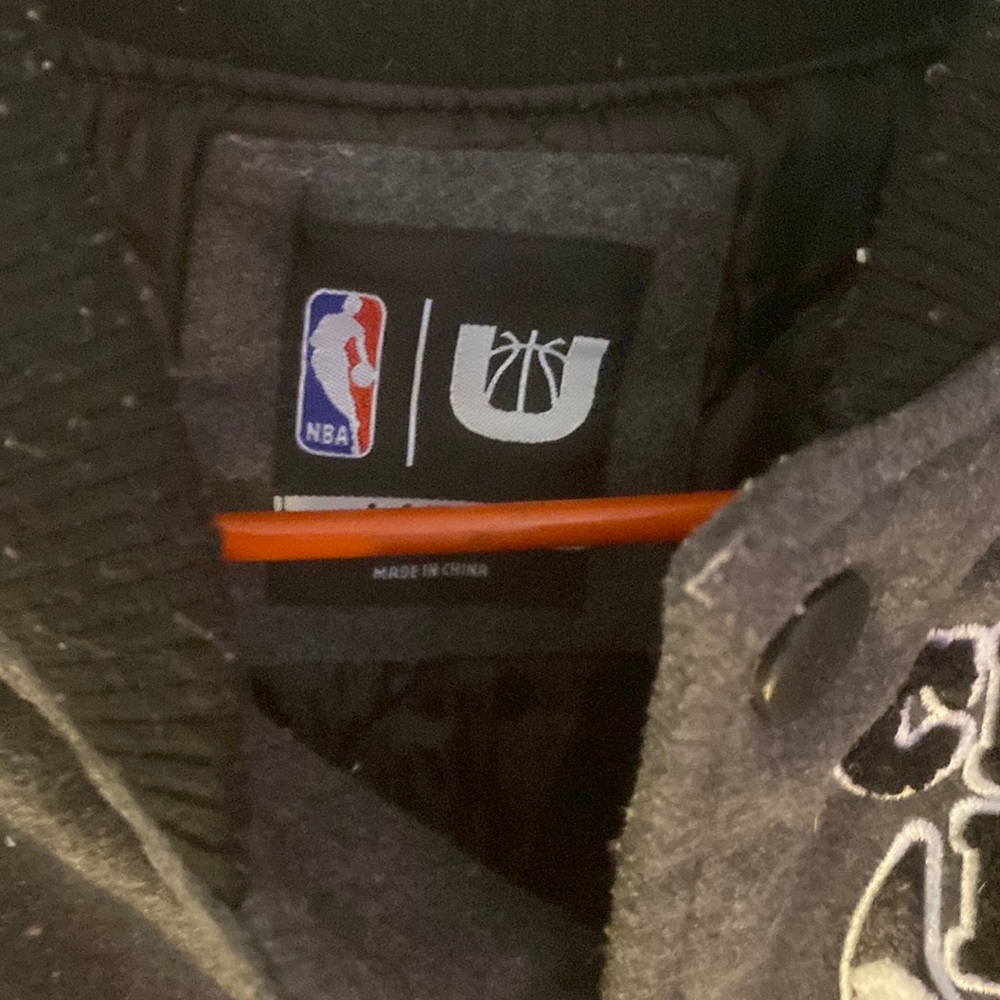 men’s large chicago bulls coat NBA U Licensed